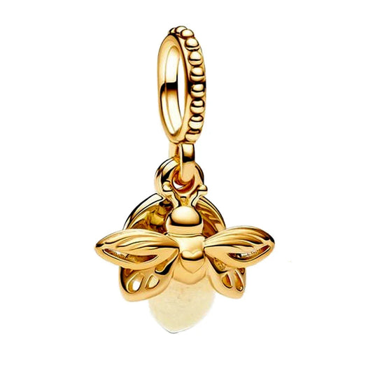 Berloque Charm Pendente Vagalume Dourado Luminoso (Brilha No Escuro)