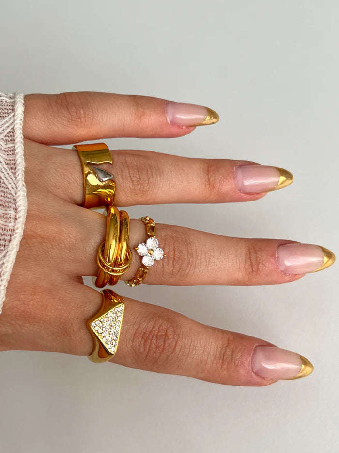 anel triângulo de poder