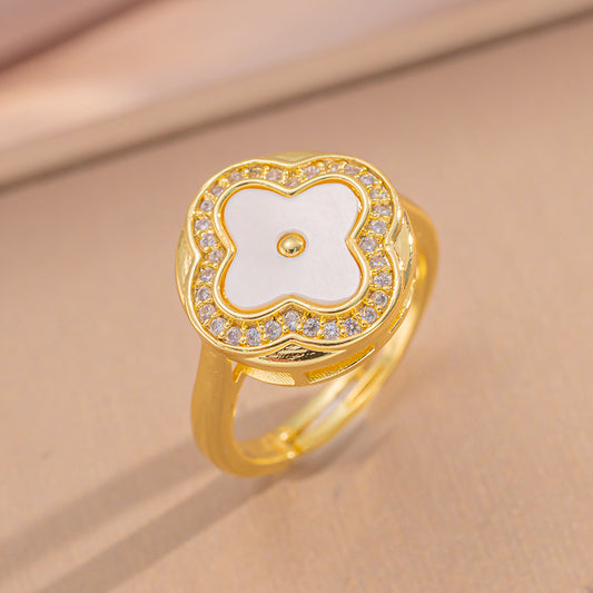 Anel Trevo de Madrepérola