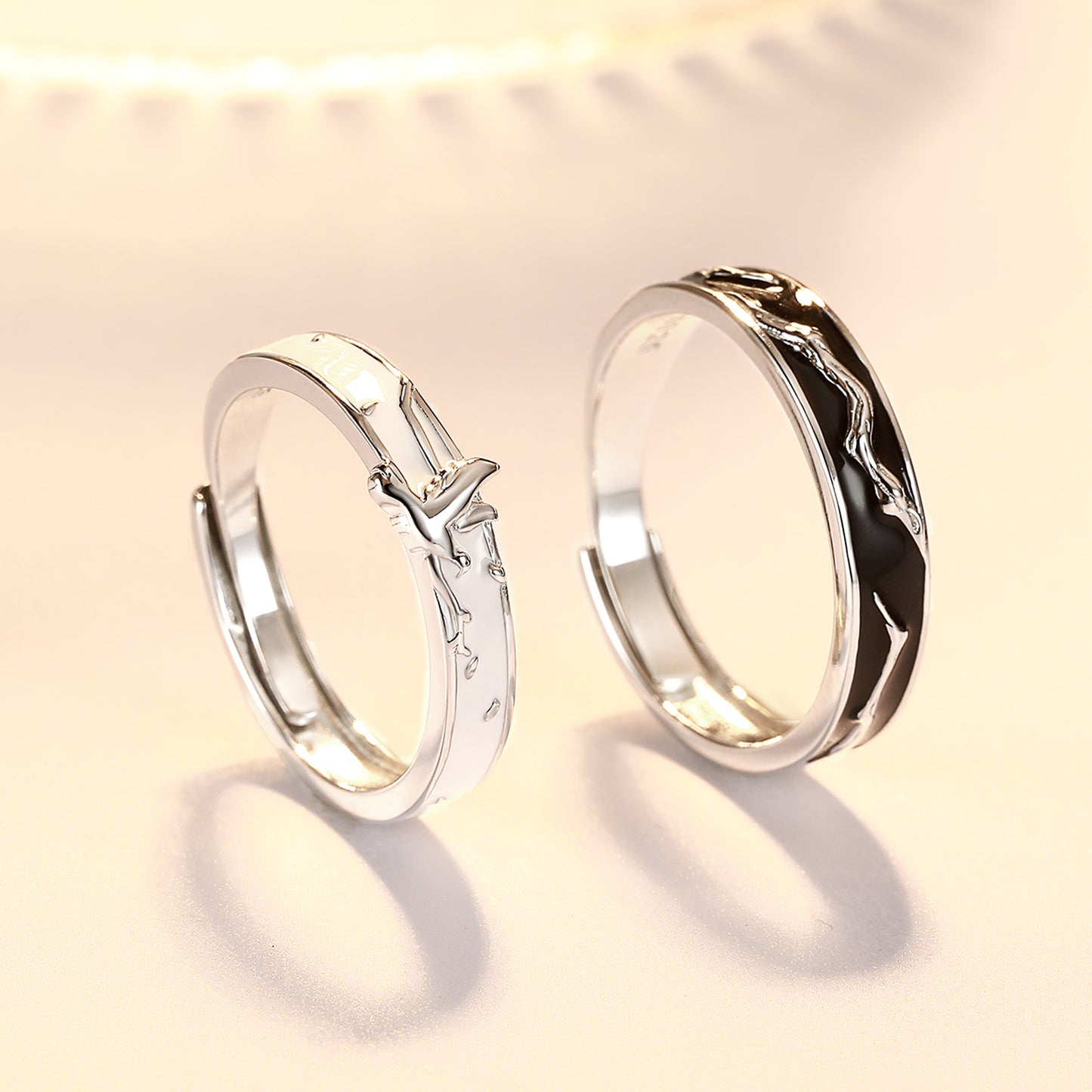 alianças montanha & pássaro