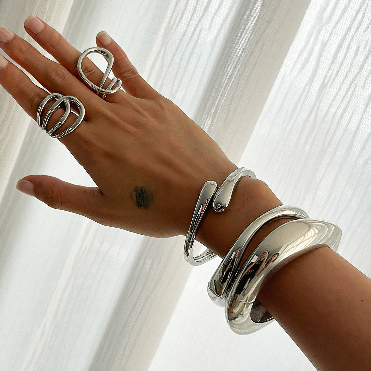 pulseira rígida statement bold