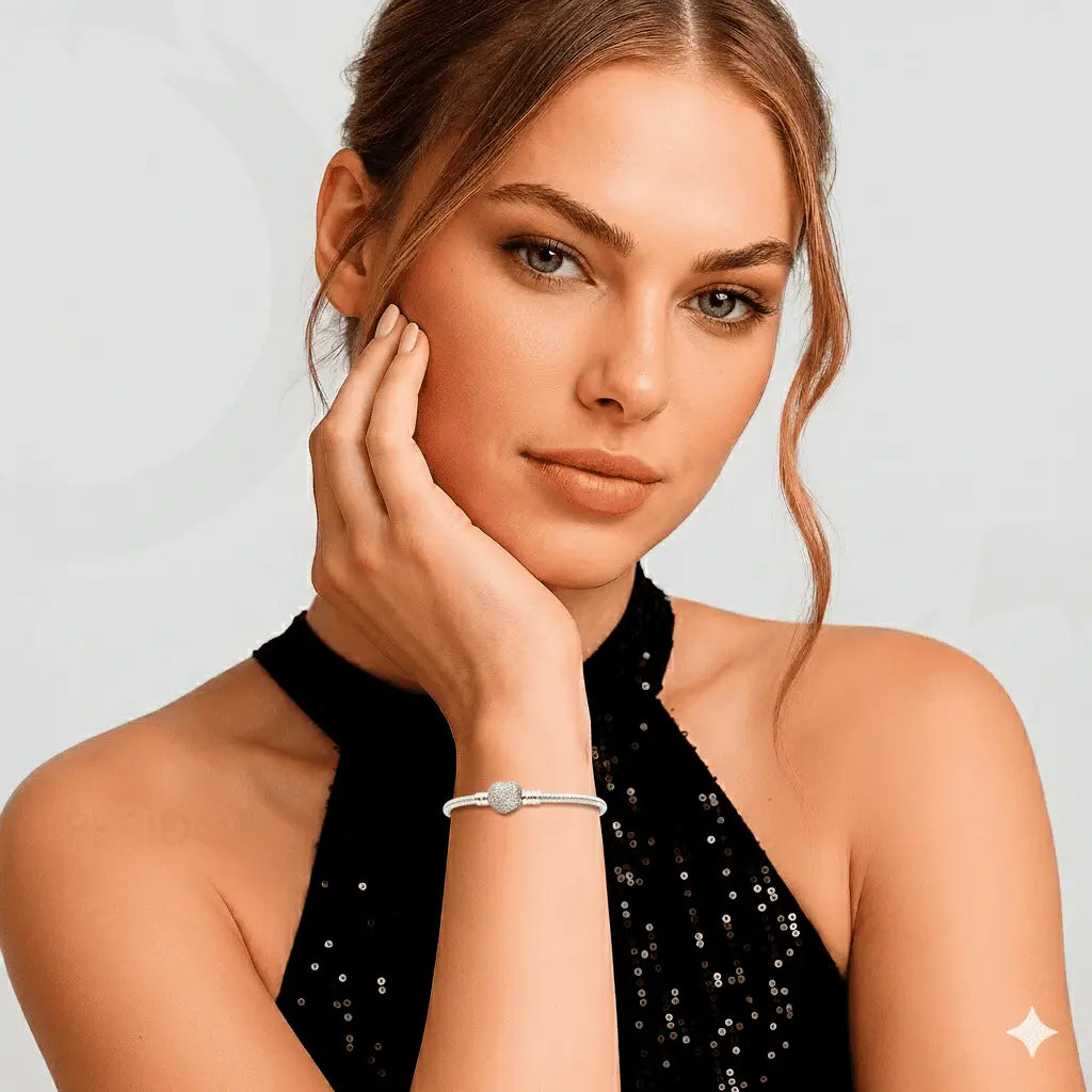 pulseira semi-rígida para berloques coração cravejado